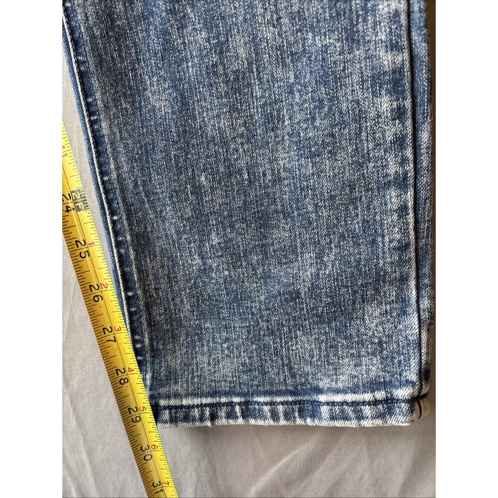 No Boundaries - Light Wash Distressed Jeans - Size 38x30 - Picture 5 of 7